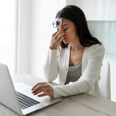 Relieves digital eye strain